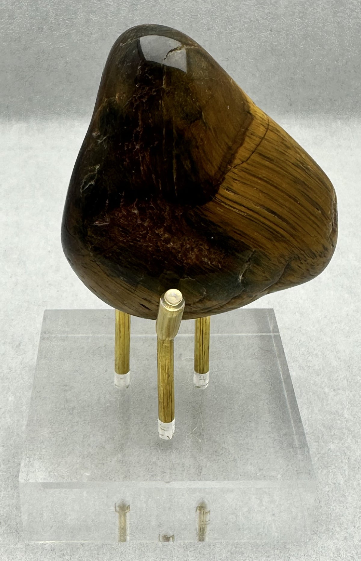 Piedra de ojo de tigre pulida de gran tamaño