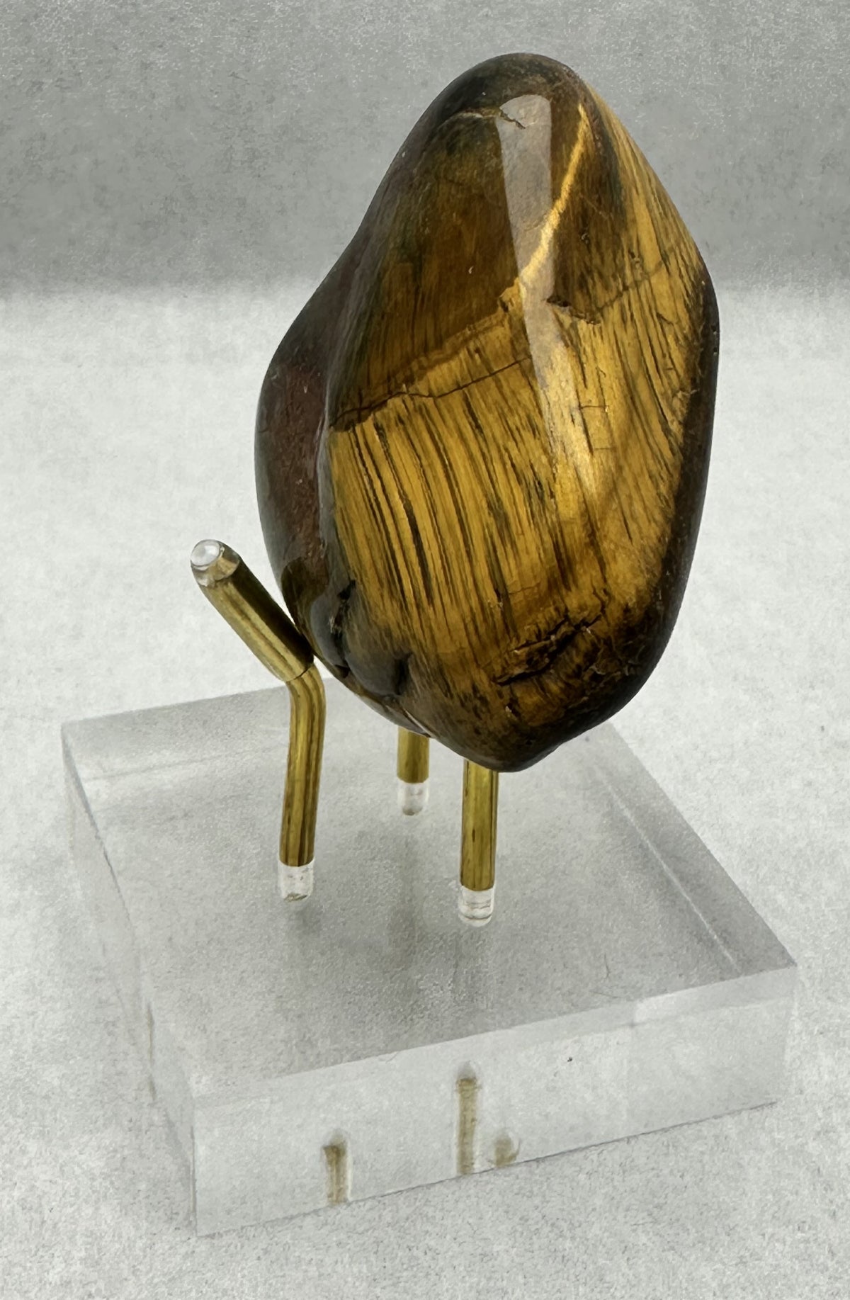 Piedra de ojo de tigre pulida de gran tamaño