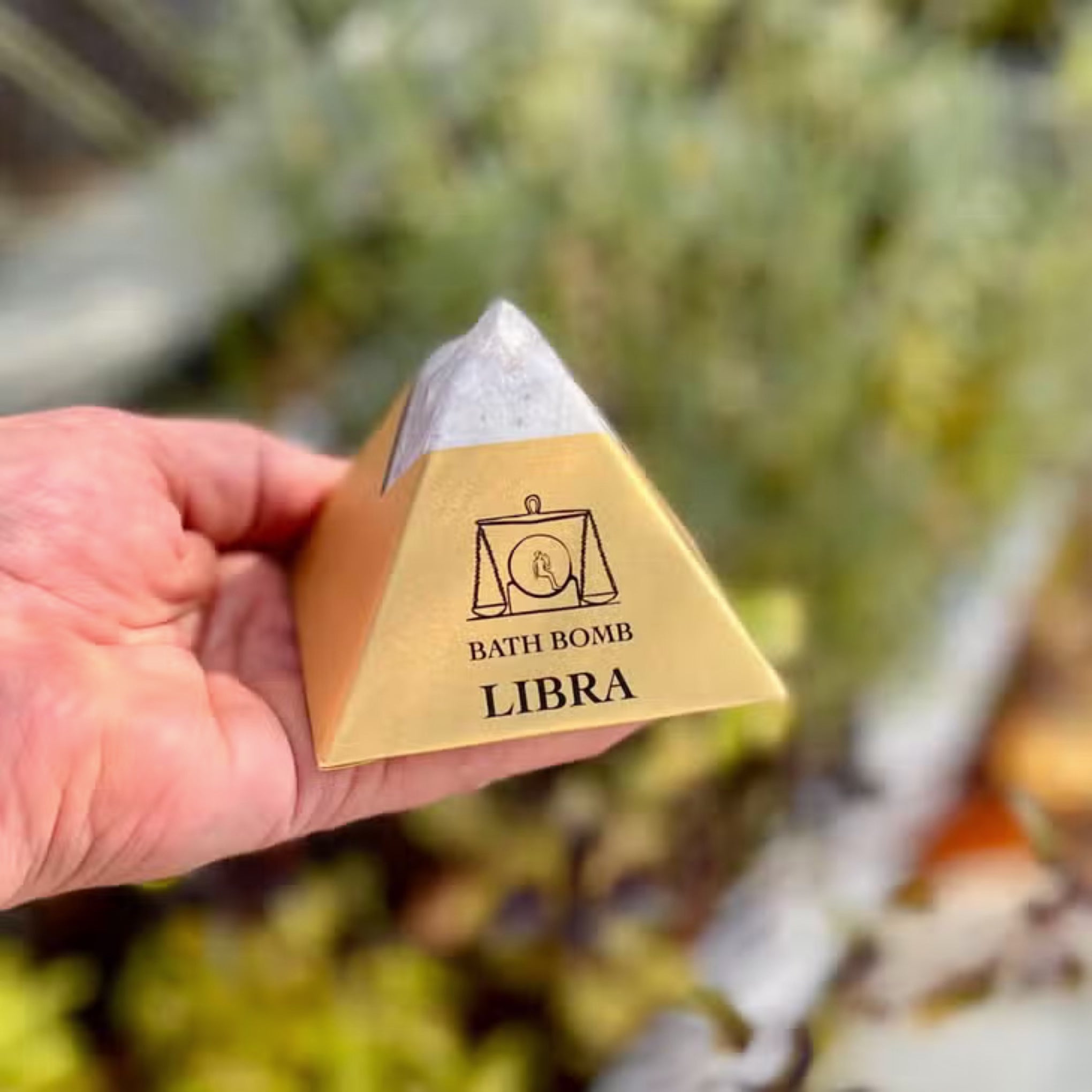 Bomba de baño Libra con cristal oculto