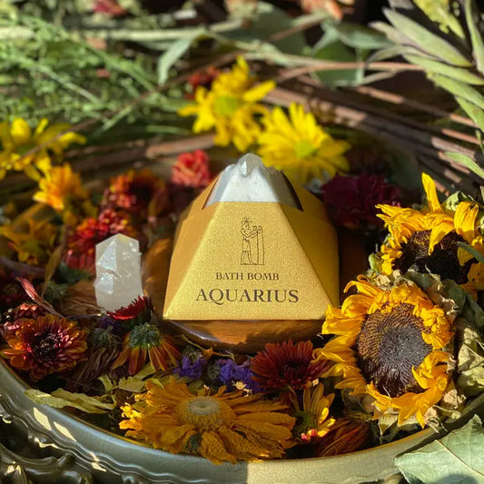 Aquarius Bath Bomb With Hidden Crystal
