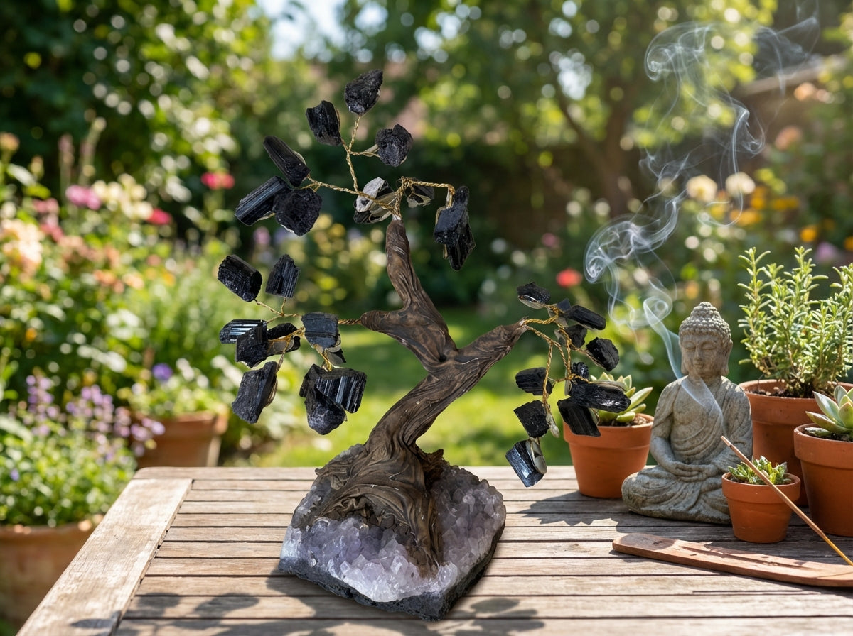 Pequeños árboles de cristal para chakras con base en racimo