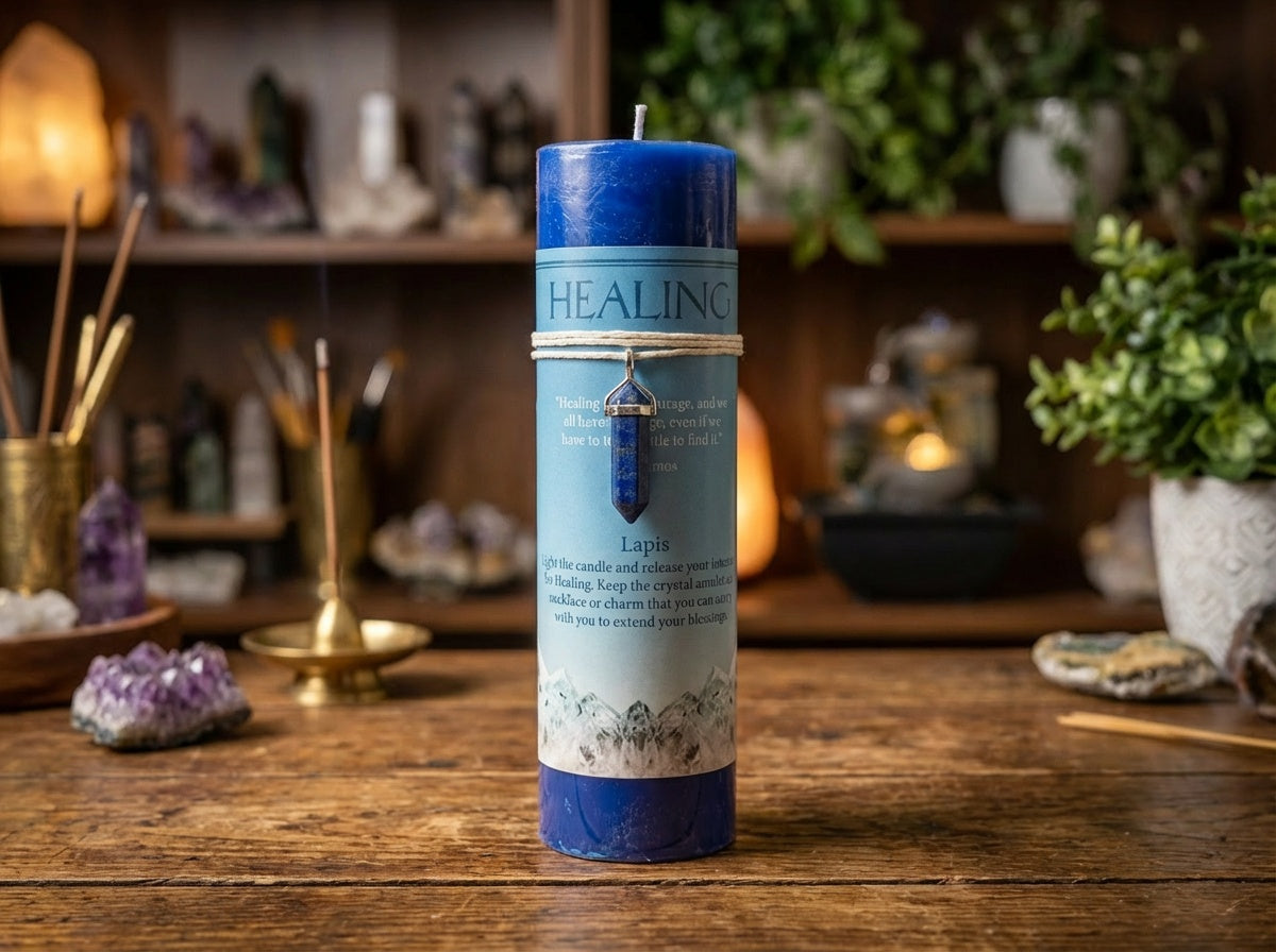 Vela de pilar con colgante de cristal energético