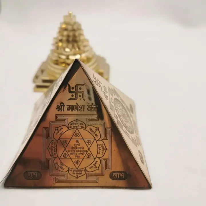 Yantra de la pirámide de cobre
