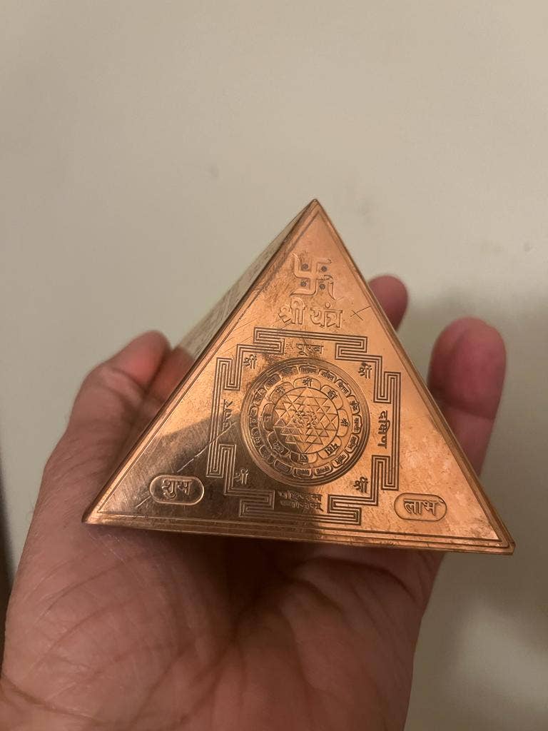 Yantra de la pirámide de cobre